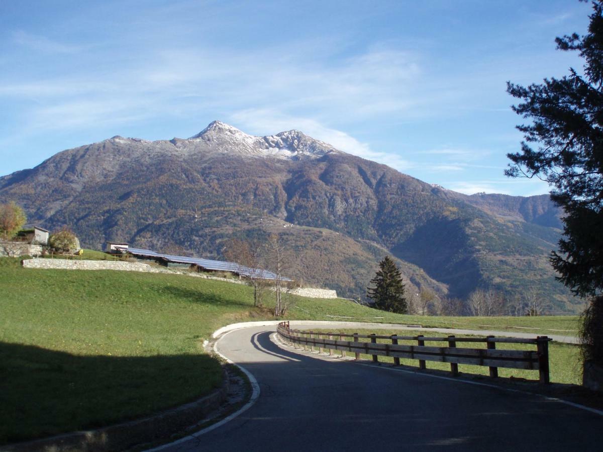 Agriturismo Plan D'Avie Aosta Bagian luar foto