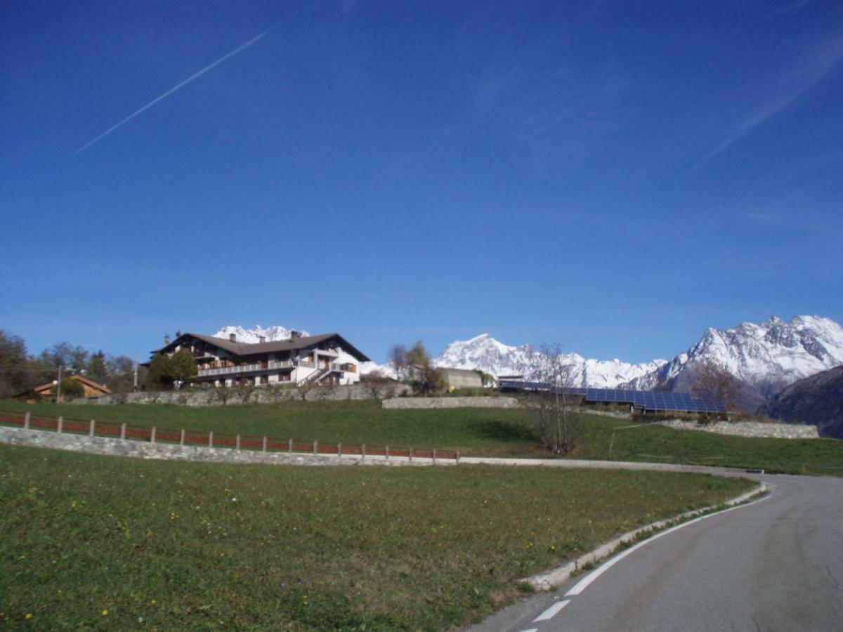Agriturismo Plan D'Avie Aosta Bagian luar foto